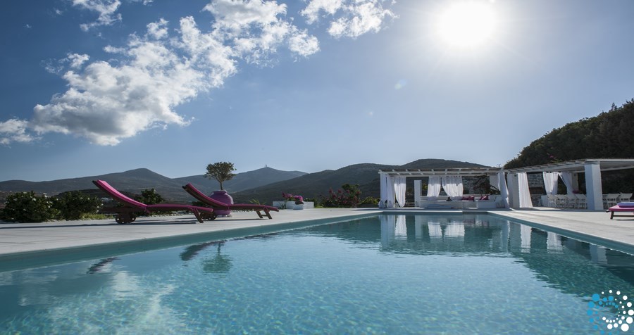 Maxx <br/>Louez une villa pour vivre à la grecque